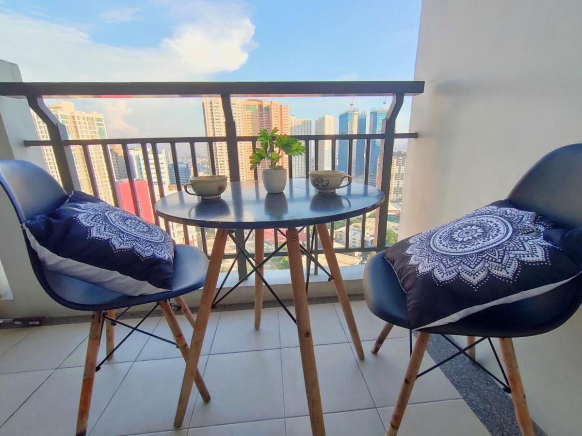 Condo Manilla Buitenkant foto